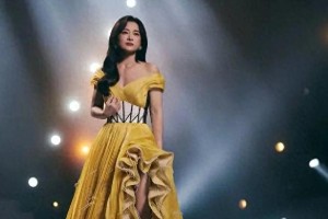 贾玲43岁生日状态佳，减肥后保持良好身材