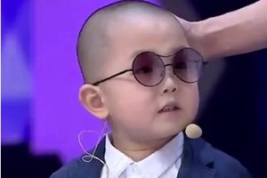 童星张峻豪：3岁春晚爆红到消失的成长启示