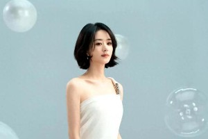 赵丽颖白裙造型惊艳？揭秘明星夏日穿搭秘诀