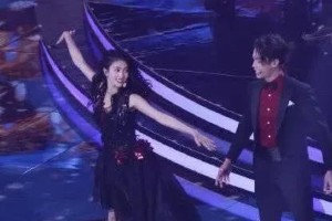 赵露思四川方言翻唱《全是爱》感动全场