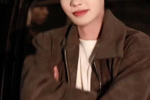 柯淳《无限超越班》表现引争议，短剧演员演技受质疑