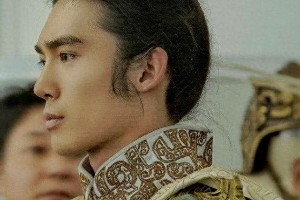 于适外貌变化引整容猜测，演技与颜值孰重？